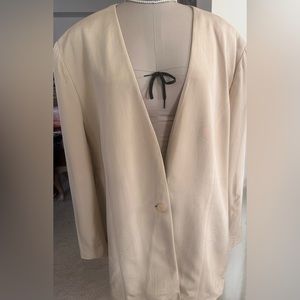 Classic Jones New York Collarless 100% Silk Jacket